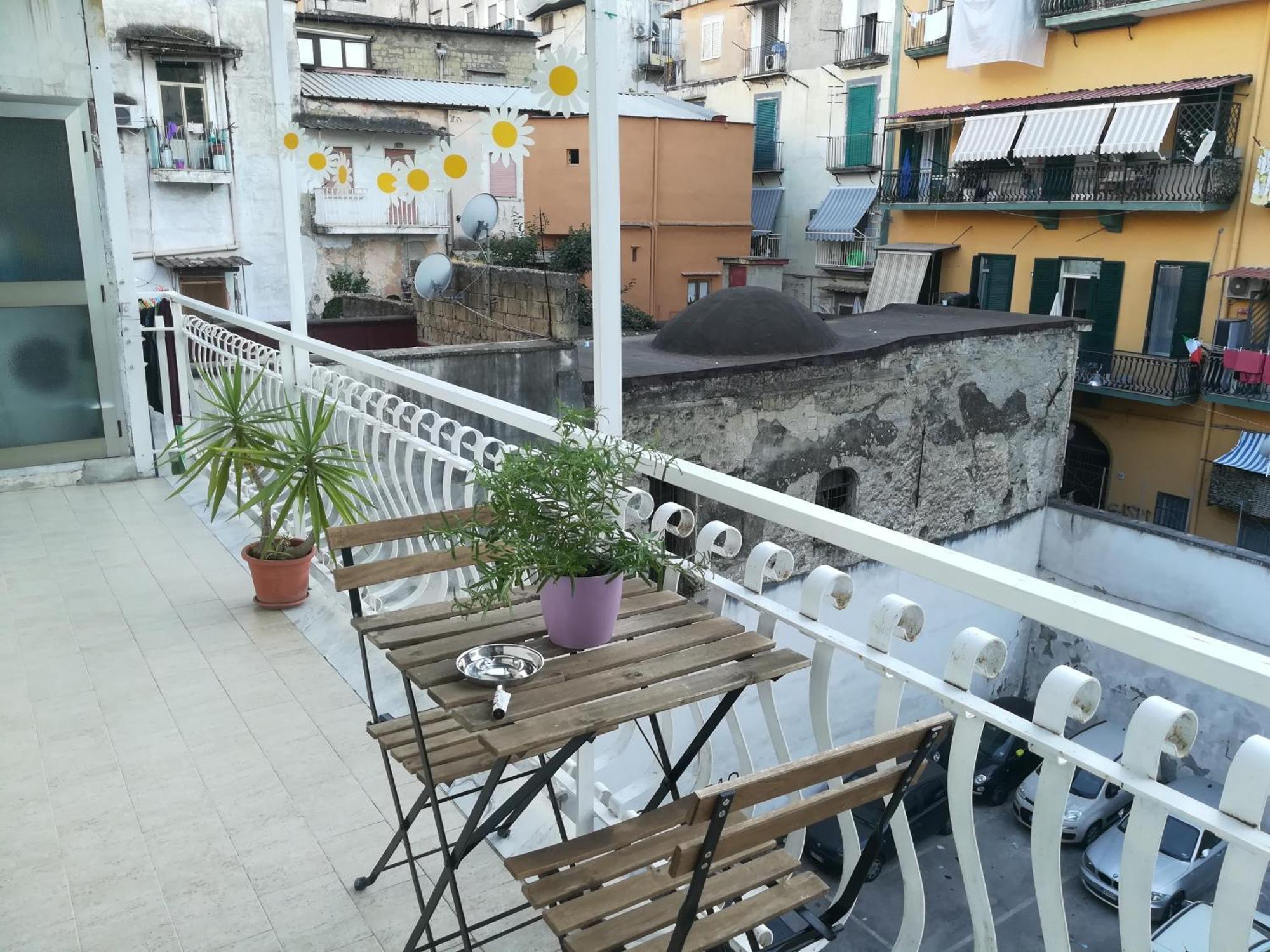 נאפולי "Dint E Viche E Napule" Guest House מראה חיצוני תמונה