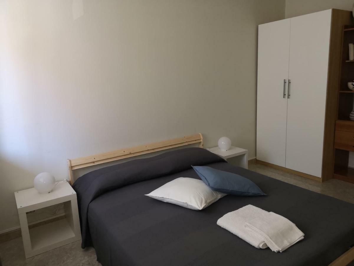נאפולי "Dint E Viche E Napule" Guest House מראה חיצוני תמונה