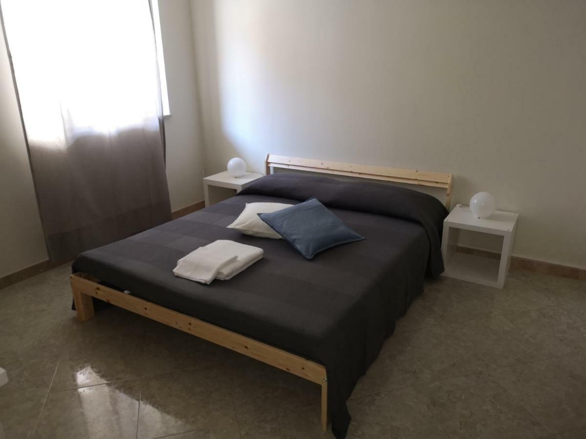 נאפולי "Dint E Viche E Napule" Guest House מראה חיצוני תמונה